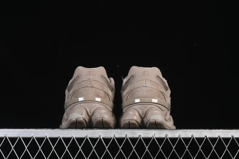 NB 9060 "Chestnut"