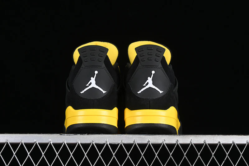 Air Jordan 4 Retro "Thunder"