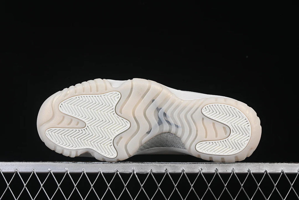Air Jordan 11 Retro "Pearl"