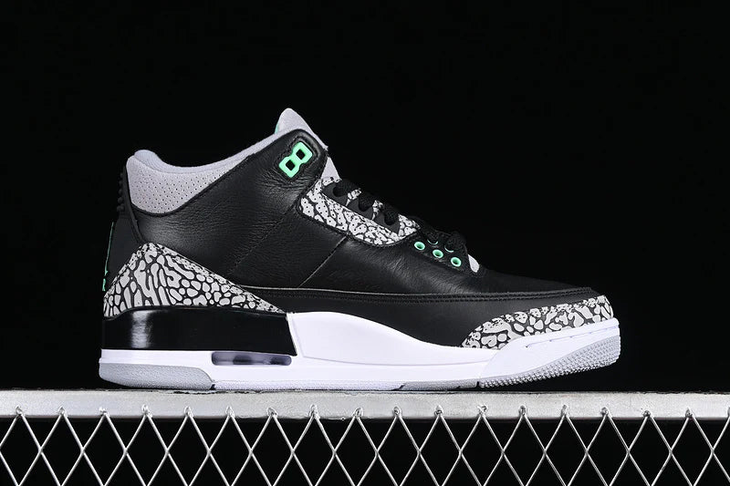 Air Jordan 3 Retro "Green Glow"