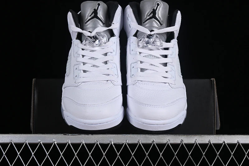 Air Jordan 5 Retro "Metallic Silver"
