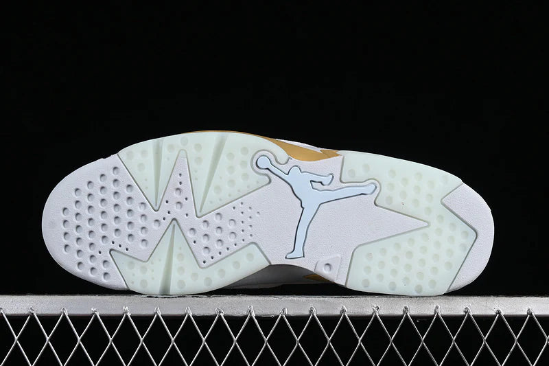 Air Jordan 6 Retro "Pearl"